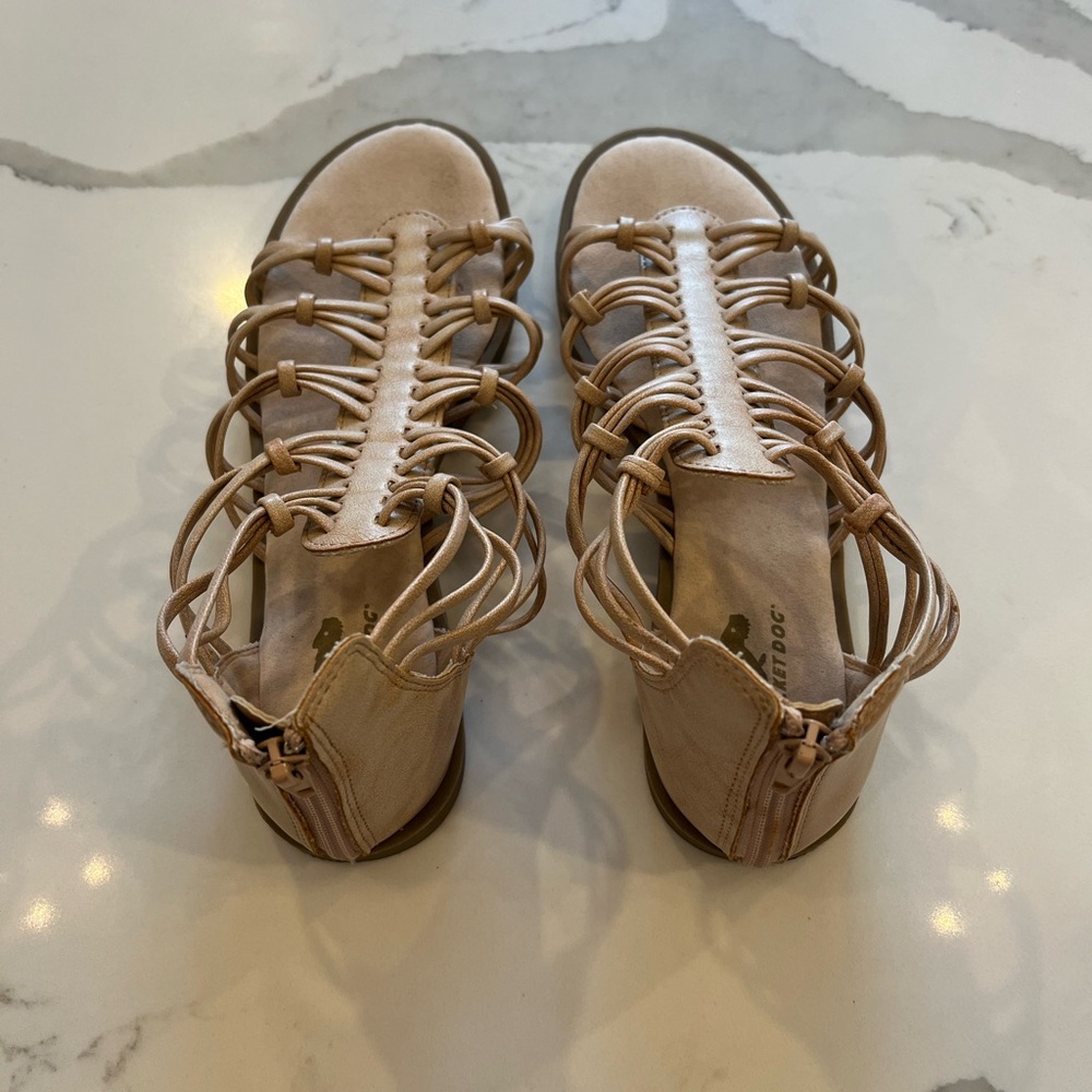 Rocket Dog Women's Beige Gladiator Sandals